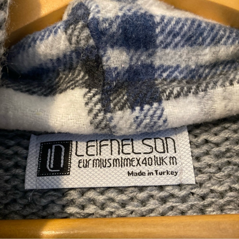 Leif Nelson Men’s Slim Gray Knitted Sweater with Hoodie Size Medium